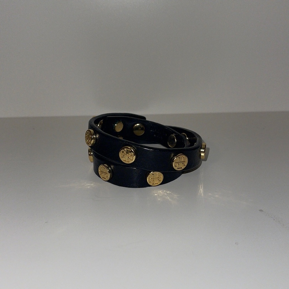 TORY BURCH LEATHER WRAP LOGO STUD BRACELET